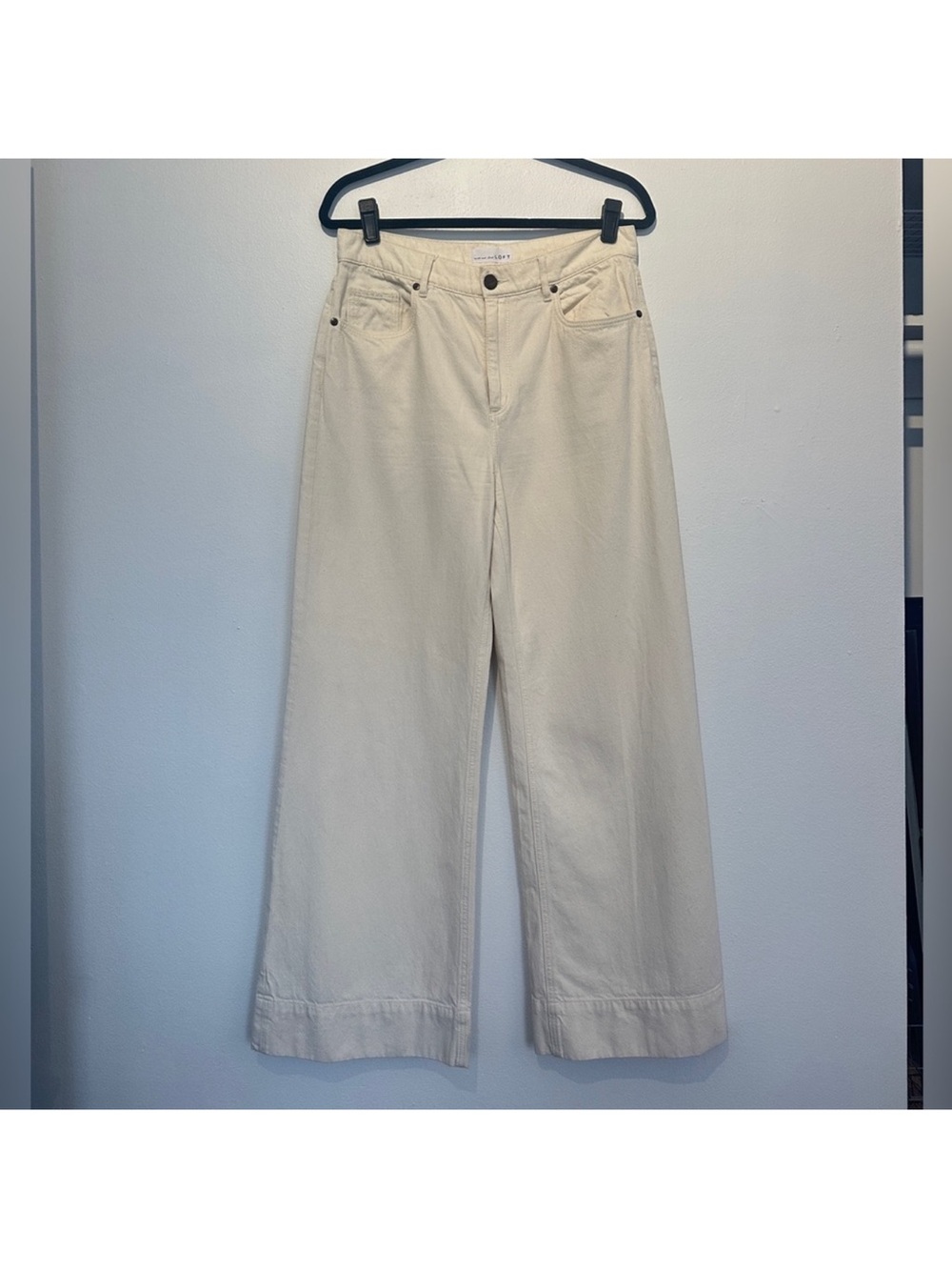 LOFT Wide Leg Flare Jeans in Off-White/Cream 🧡